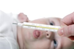 重庆58岁助孕：婴儿突然发高烧可能是幼儿的皮疹!